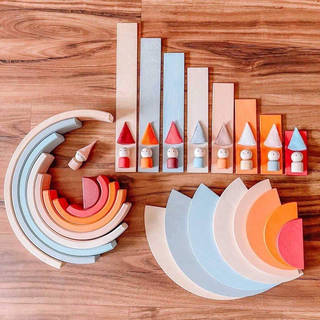 Rainbow Wooden Construction Play Set peg dolls with hats (Free Shipping)